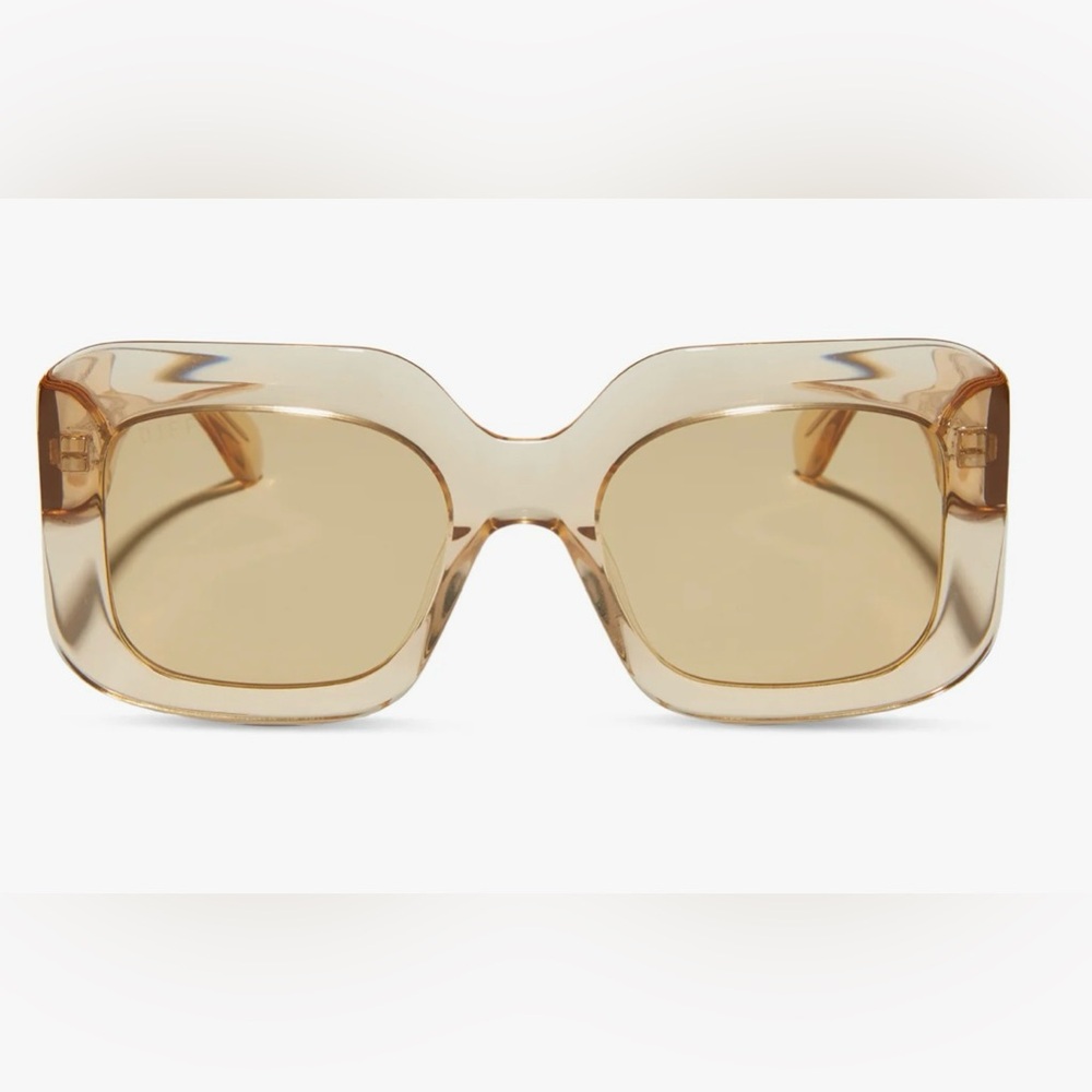 DIFF GIADA HONEY SUNGLASSES GENTLY WORN